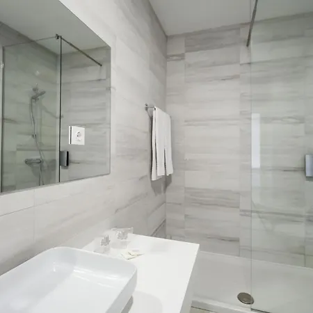 Sete Cidades 2* Ponta Delgada